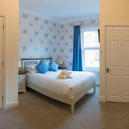 Pensionat Bootham City Centre 4*